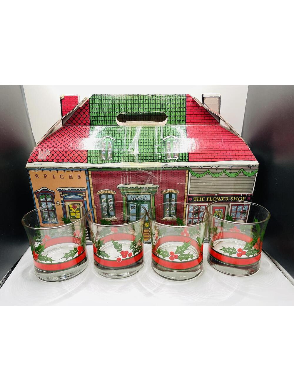Set of 4 Vintage Libby Christmas Holly Patterned Glasses with Decorative Box